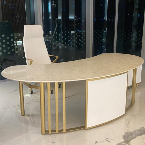 Vanta Executive Desk
