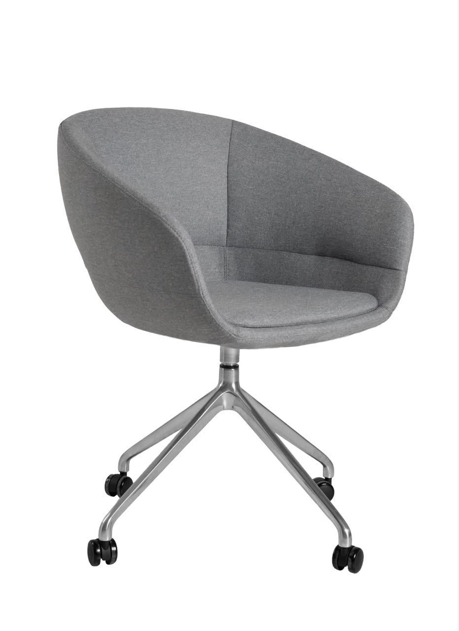 VOX0 Front angle view of VOX swivel lounge chair